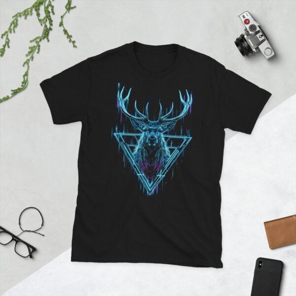 Détail du t-shirt Cerf Glitch, design artistique