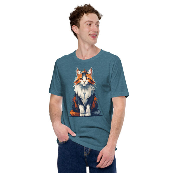 Détail du t-shirt Le Chat Roi, design majestueux