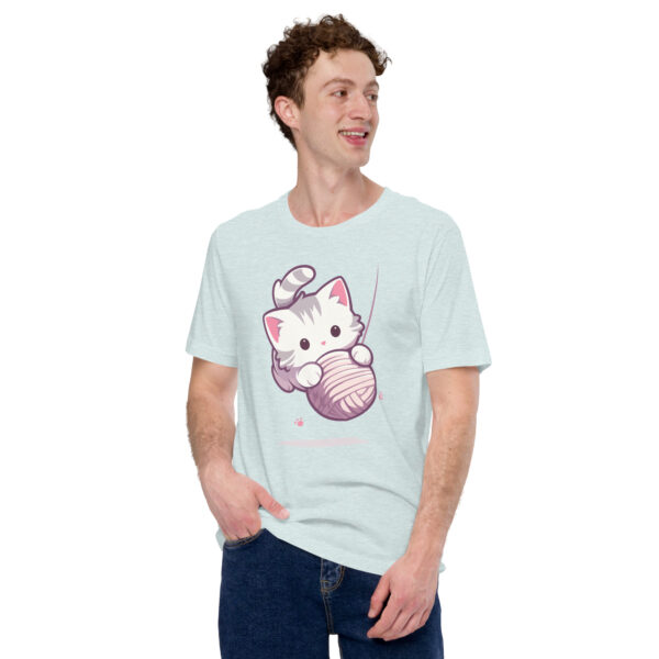 Détail du t-shirt Le Chat Pelote, design mignon