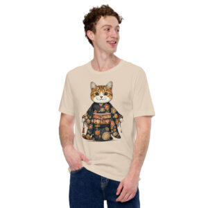 Détail du t-shirt Le Chat Geisha, design culturel et gracieux